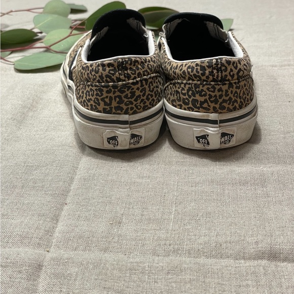 Cheetah Kids Vans - Picture 4 of 5
